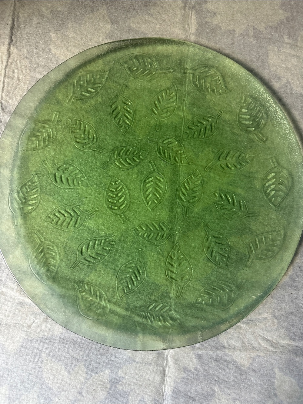 Green Glass Leaf Embossed Round Charger/Platter